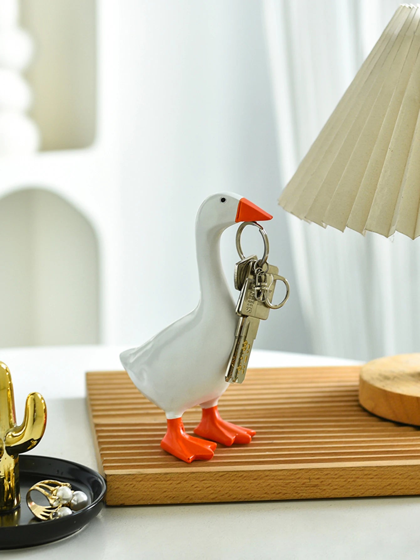 1Pc Magnetic Goose Key Chain Home Decoration Sculpture Office Desk Decoration Resin Goose Duck Sculpture Tool Rack Home