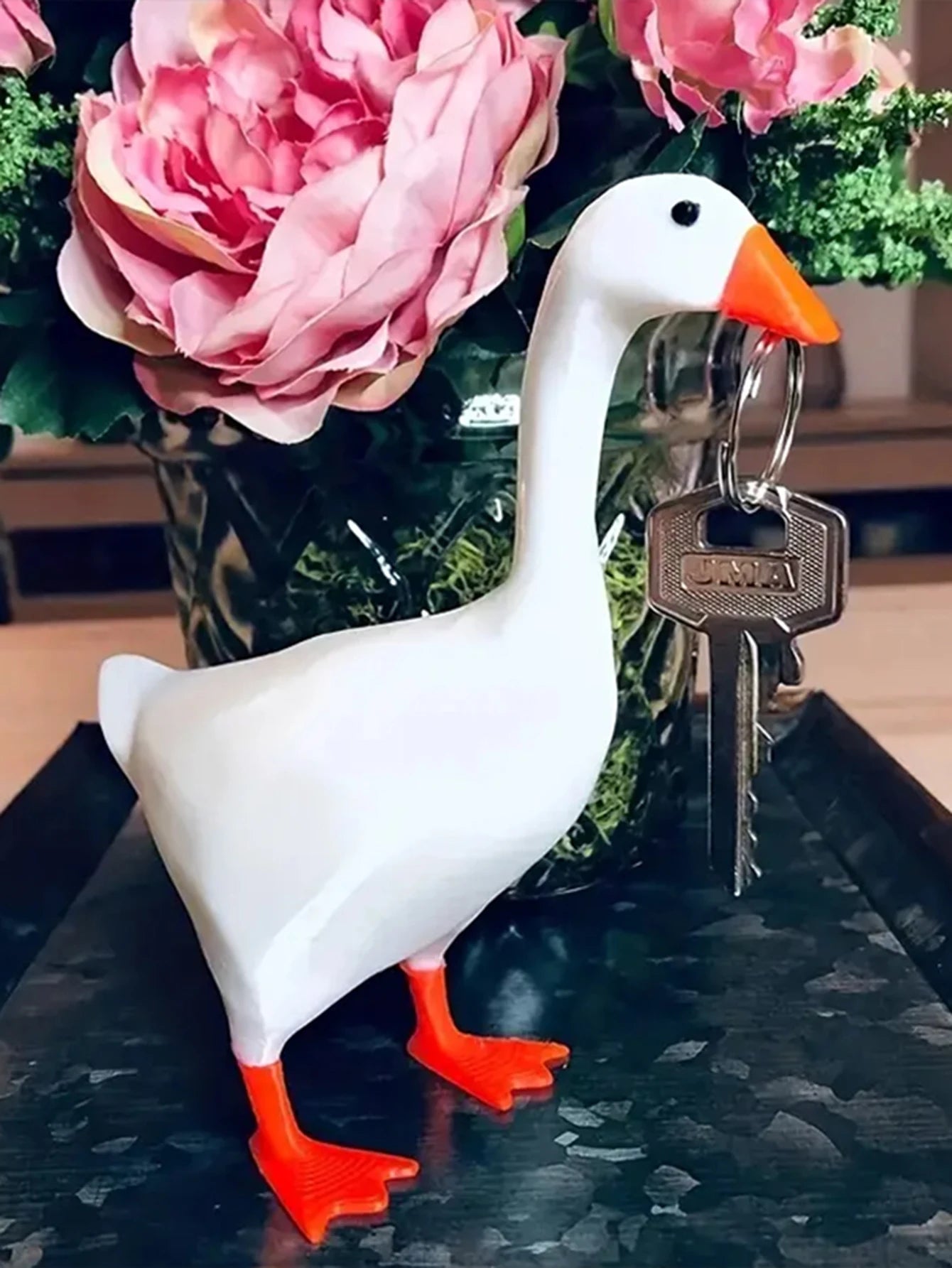 1Pc Magnetic Goose Key Chain Home Decoration Sculpture Office Desk Decoration Resin Goose Duck Sculpture Tool Rack Home
